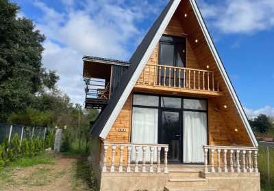 کلبه مثلثی یک خوابه جنگلی در شاندرمن ماسال