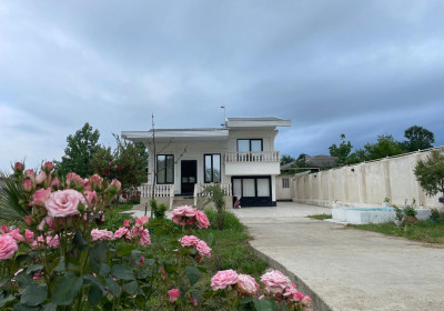 ویلا دوخوابه روستایی با حیاط و باغ در رضوانشهر